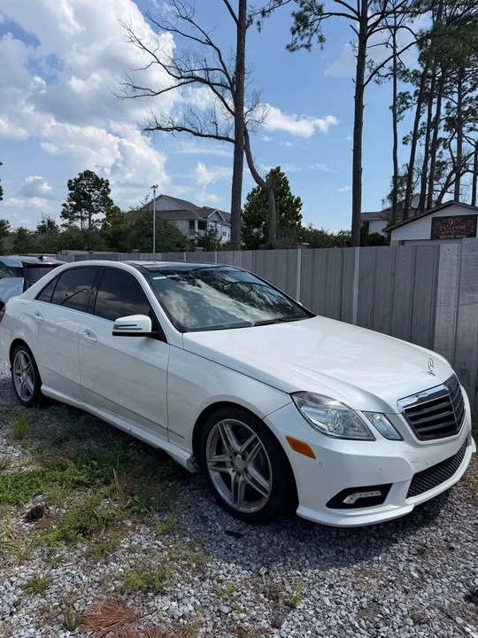 2011 Mercedes-Benz W212 E-Class - Image 2 of 12