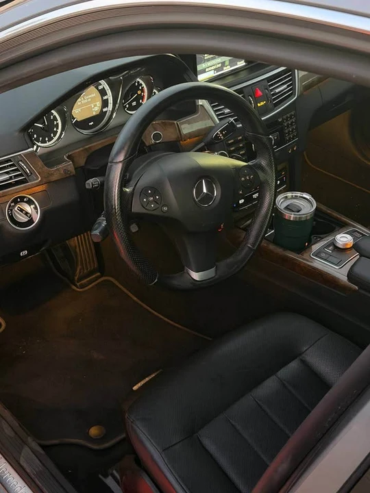 2011 Mercedes-Benz W212 E-Class - Image 10 of 15
