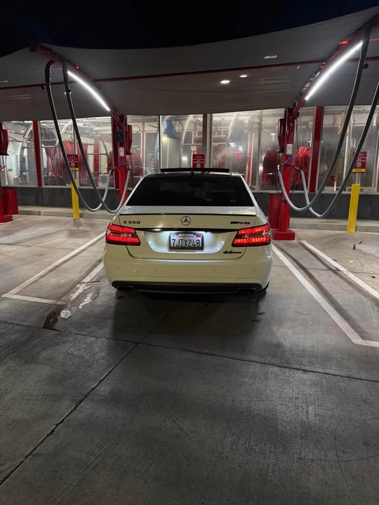 2011 Mercedes-Benz W212 E-Class - Image 12 of 15