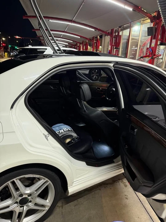 2011 Mercedes-Benz W212 E-Class - Image 7 of 15