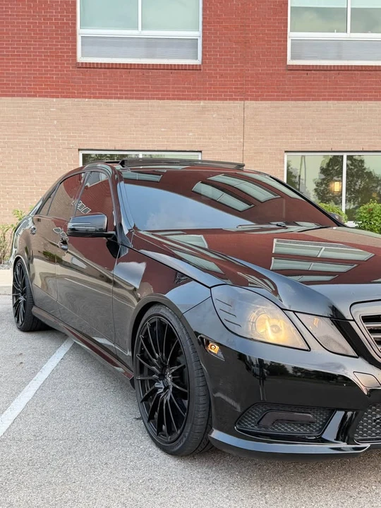 2011 Mercedes-Benz W212 E-Class - Image 2 of 20