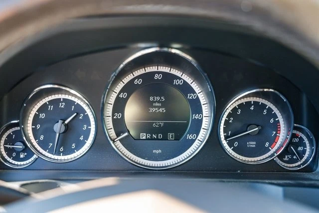 2011 Mercedes-Benz W212 E-Class - Image 6 of 12