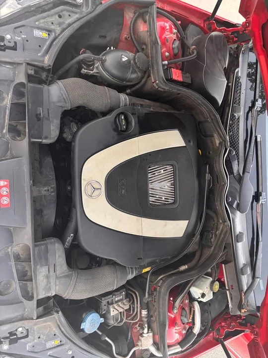 2011 Mercedes-Benz W212 E-Class - Image 16 of 17