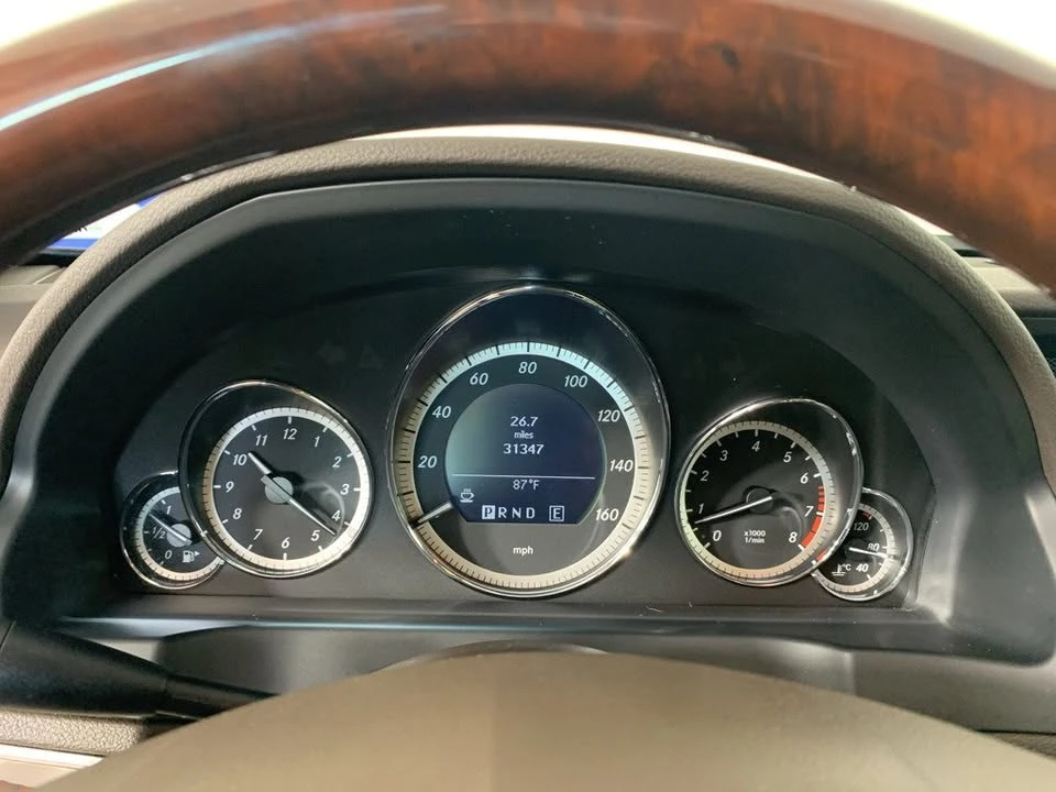 2011 Mercedes-Benz W212 E-Class - Image 5 of 12