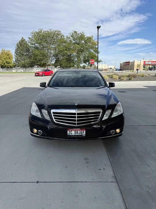 2011 Mercedes-Benz W212 E-Class - Image 2 of 11