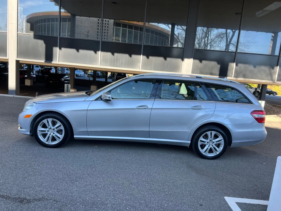 2011 Mercedes-Benz W212 E-Class - Image 8 of 21
