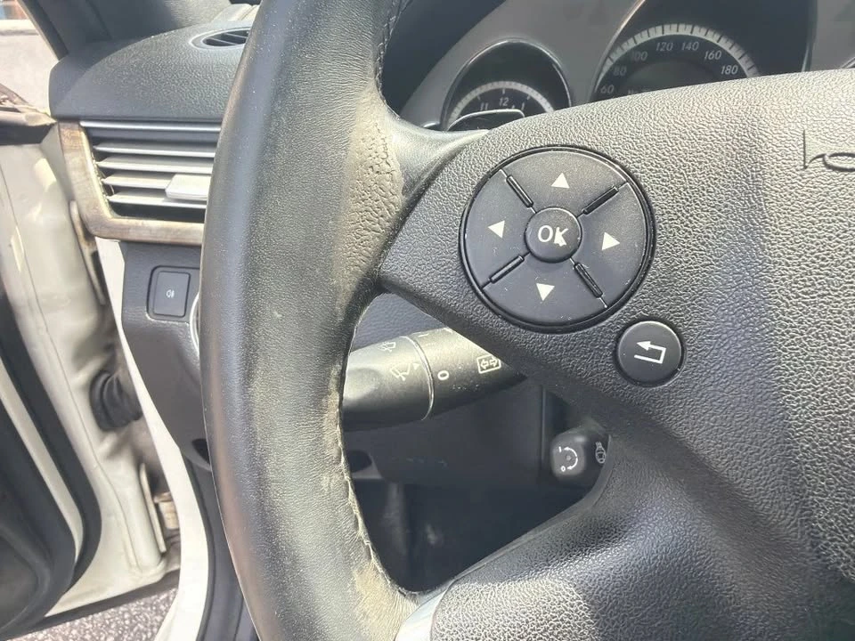 2011 Mercedes-Benz W212 E-Class - Image 11 of 15