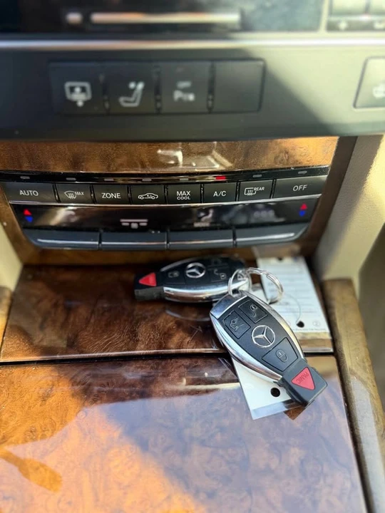 2011 Mercedes-Benz W212 E-Class - Image 16 of 20