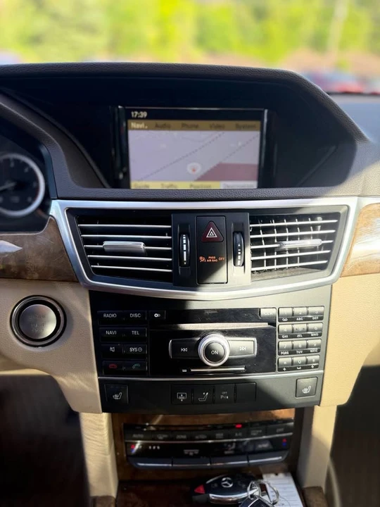 2011 Mercedes-Benz W212 E-Class - Image 14 of 20