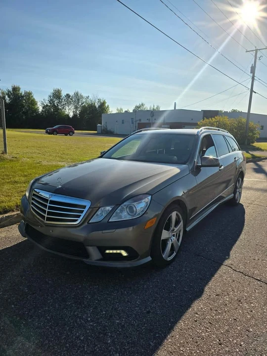 2011 Mercedes-Benz W212 E-Class - Image 2 of 8
