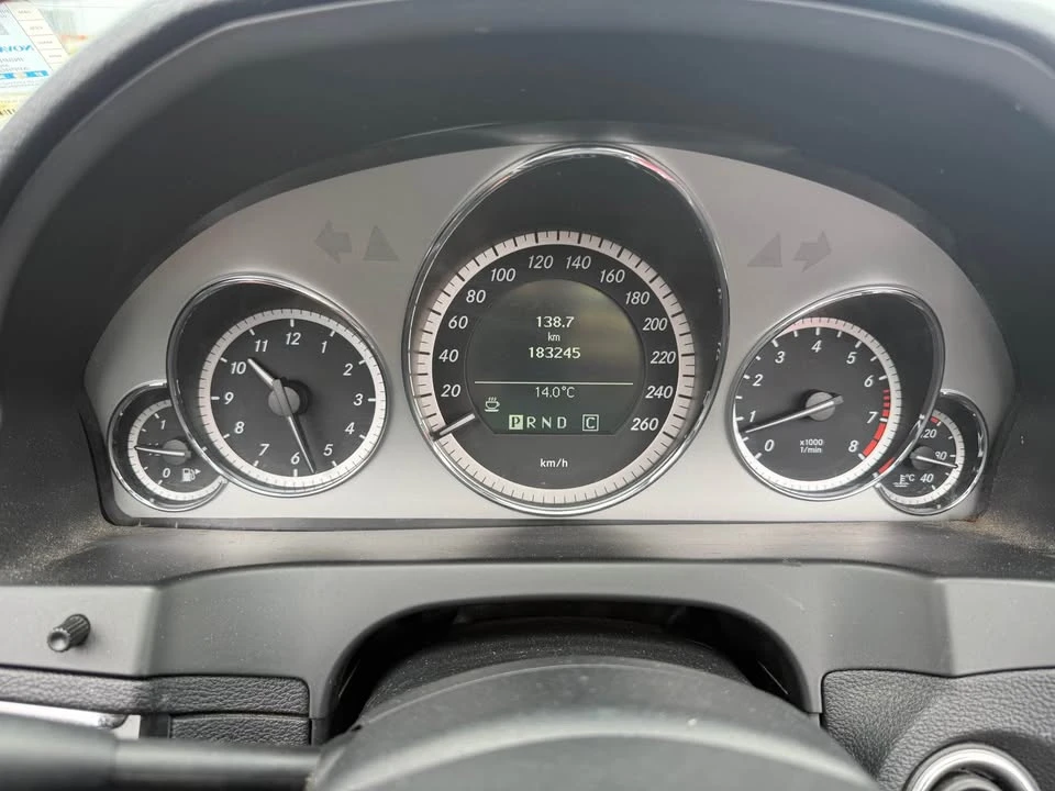 2011 Mercedes-Benz W212 E-Class - Image 8 of 12