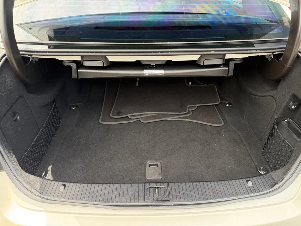 2011 Mercedes-Benz W212 E-Class - Image 10 of 20