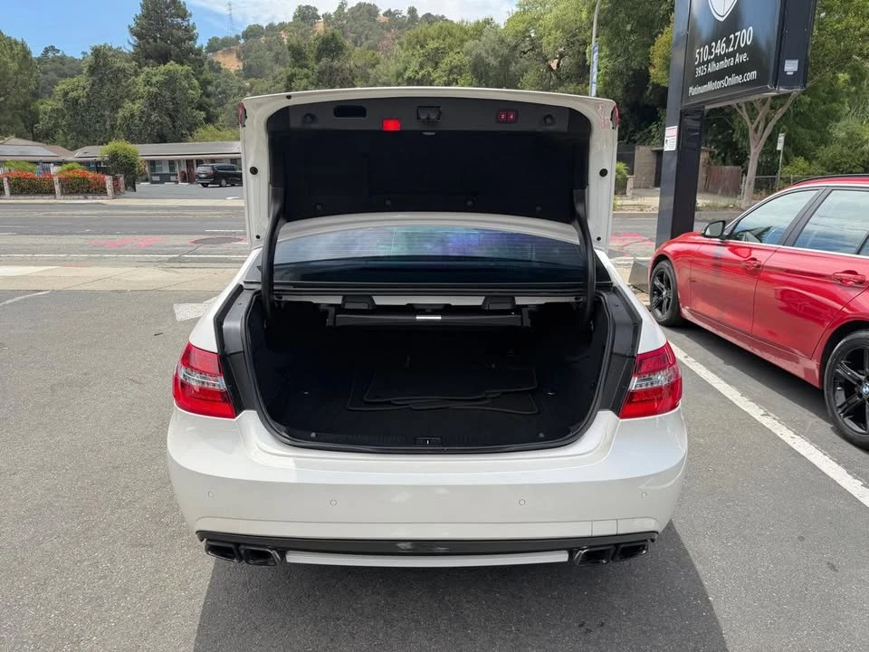 2011 Mercedes-Benz W212 E-Class - Image 9 of 20