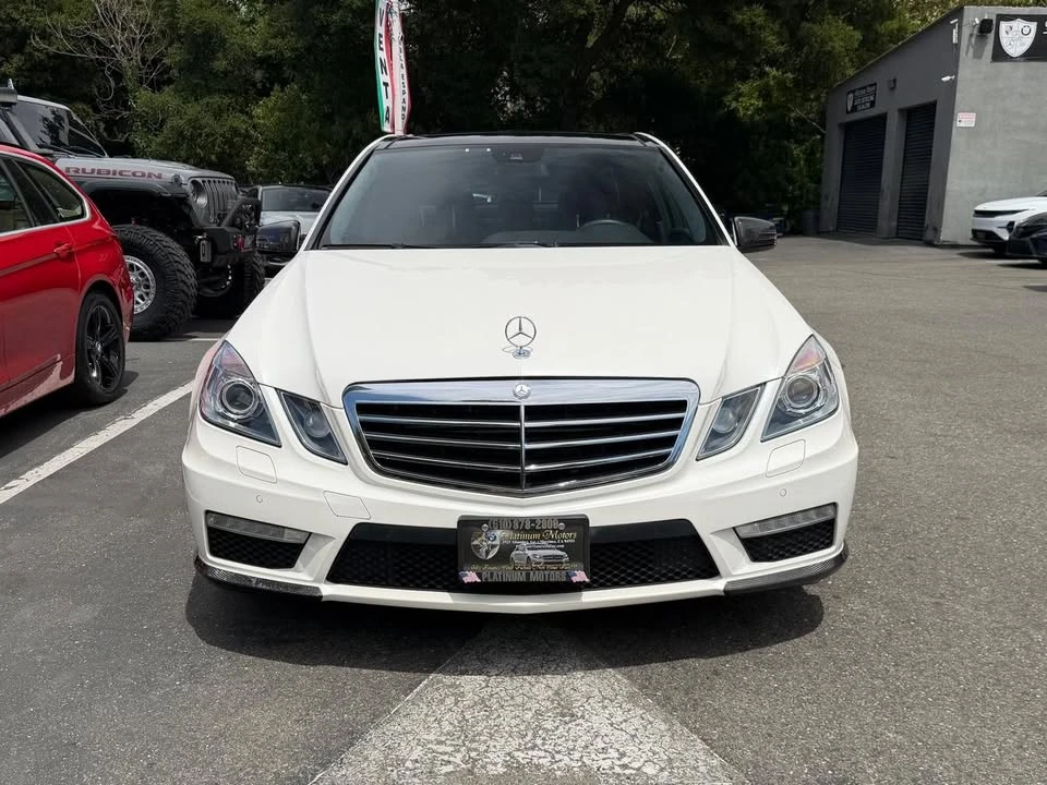 2011 Mercedes-Benz W212 E-Class - Image 2 of 20