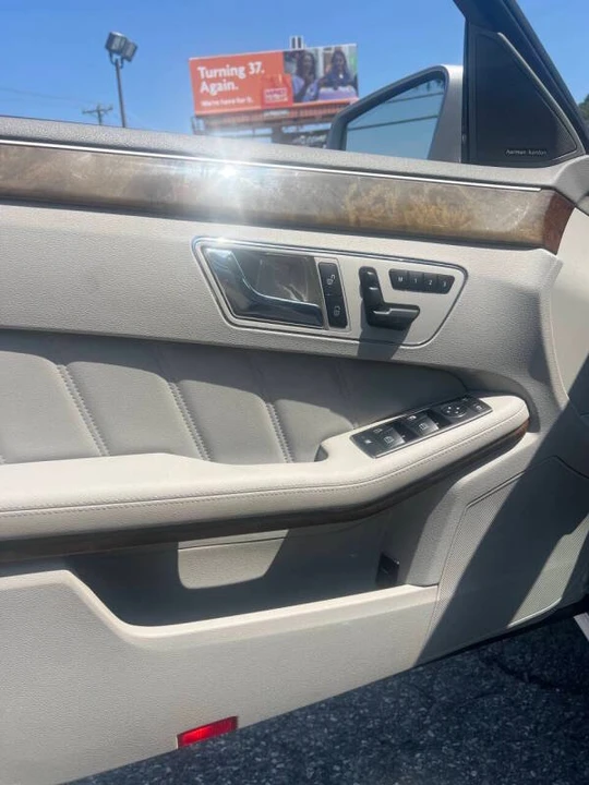 2011 Mercedes-Benz W212 E-Class - Image 8 of 18