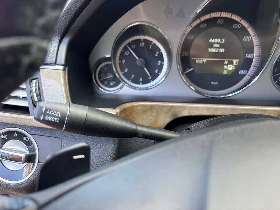 2011 Mercedes-Benz W212 E-Class - Image 9 of 18