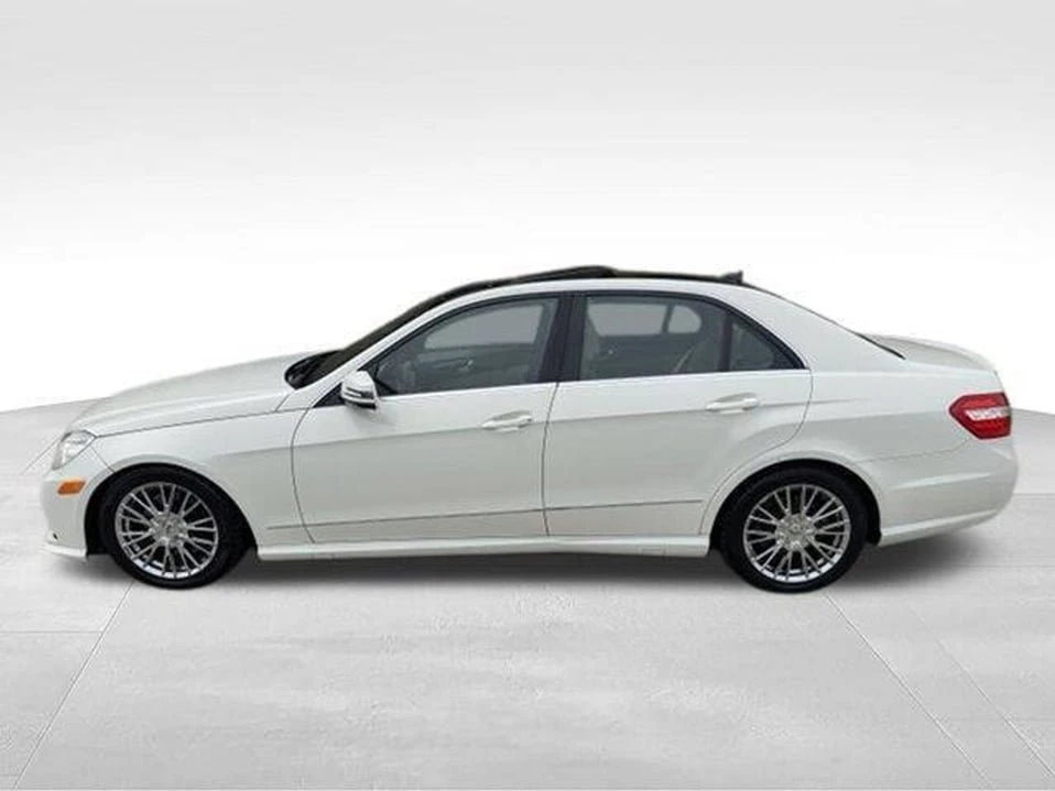2011 Mercedes-Benz W212 E-Class - Image 3 of 20