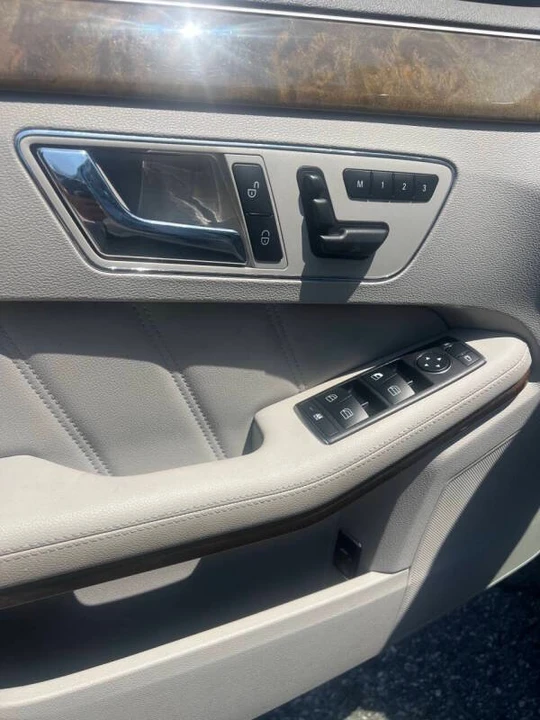 2011 Mercedes-Benz W212 E-Class - Image 10 of 18