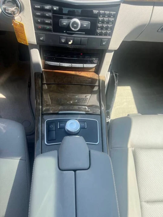 2011 Mercedes-Benz W212 E-Class - Image 16 of 18