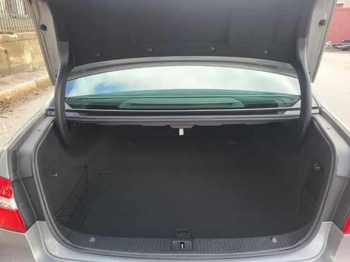 2011 Mercedes-Benz W212 E-Class - Image 7 of 14