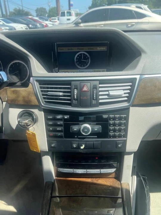 2011 Mercedes-Benz W212 E-Class - Image 14 of 18