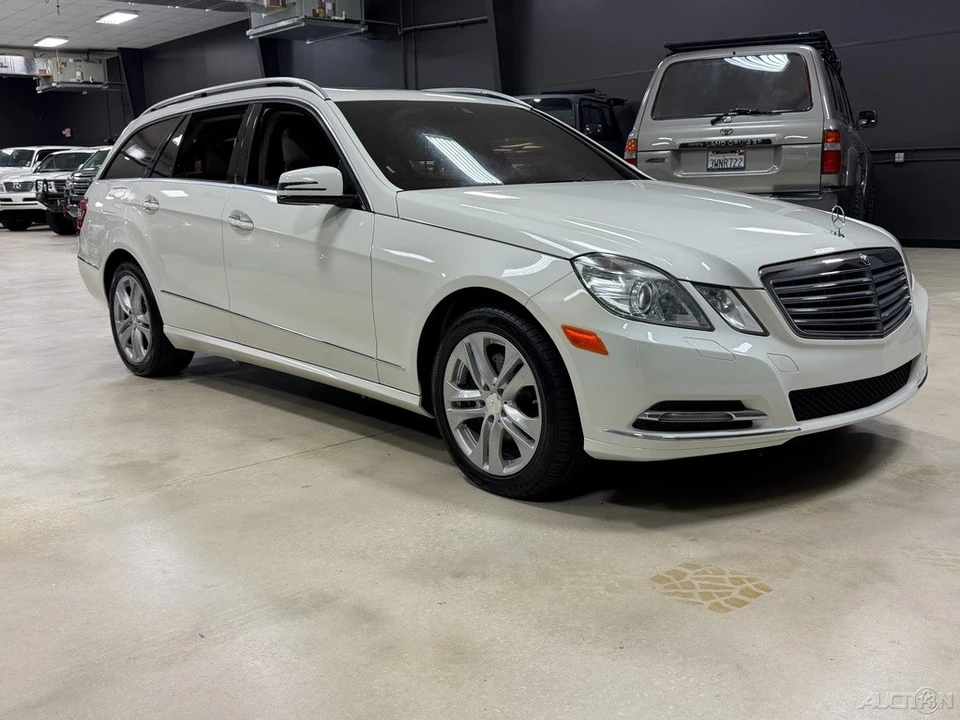 2011 Mercedes-Benz W212 E-Class - Image 2 of 12