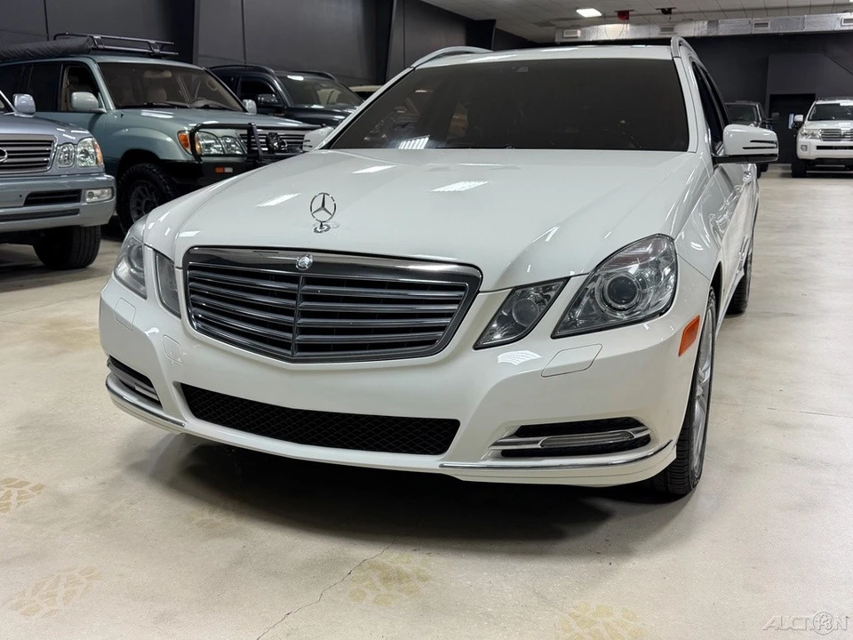 2011 Mercedes-Benz W212 E-Class - Image 6 of 12