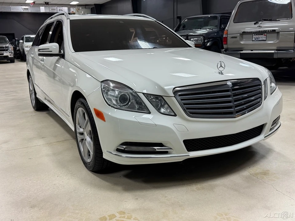2011 Mercedes-Benz W212 E-Class - Image 5 of 12