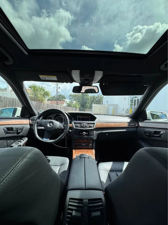 2011 Mercedes-Benz W212 E-Class - Image 14 of 19