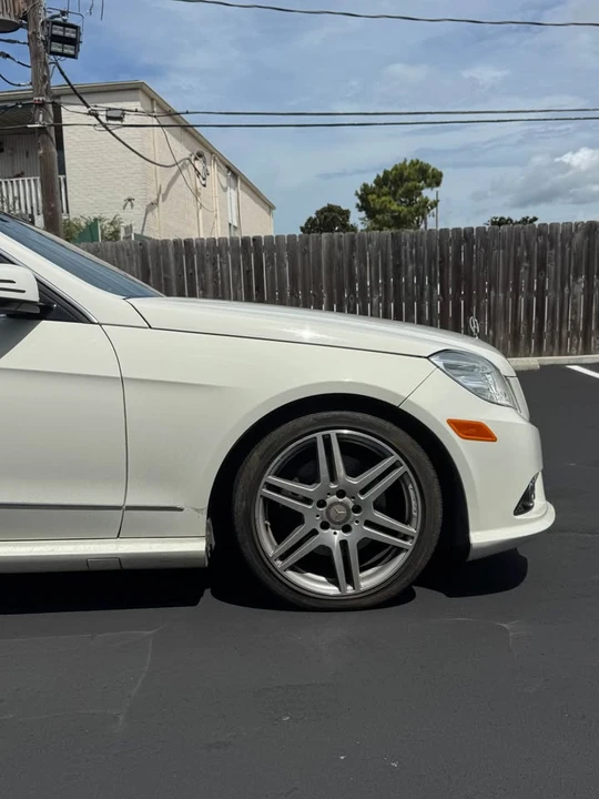 2011 Mercedes-Benz W212 E-Class - Image 12 of 19