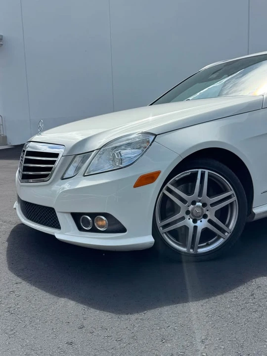 2011 Mercedes-Benz W212 E-Class - Image 2 of 19