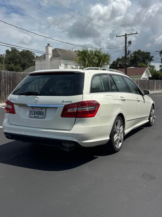 2011 Mercedes-Benz W212 E-Class - Image 11 of 19