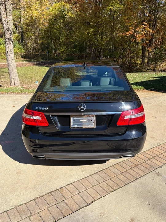 2011 Mercedes-Benz W212 E-Class - Image 2 of 10