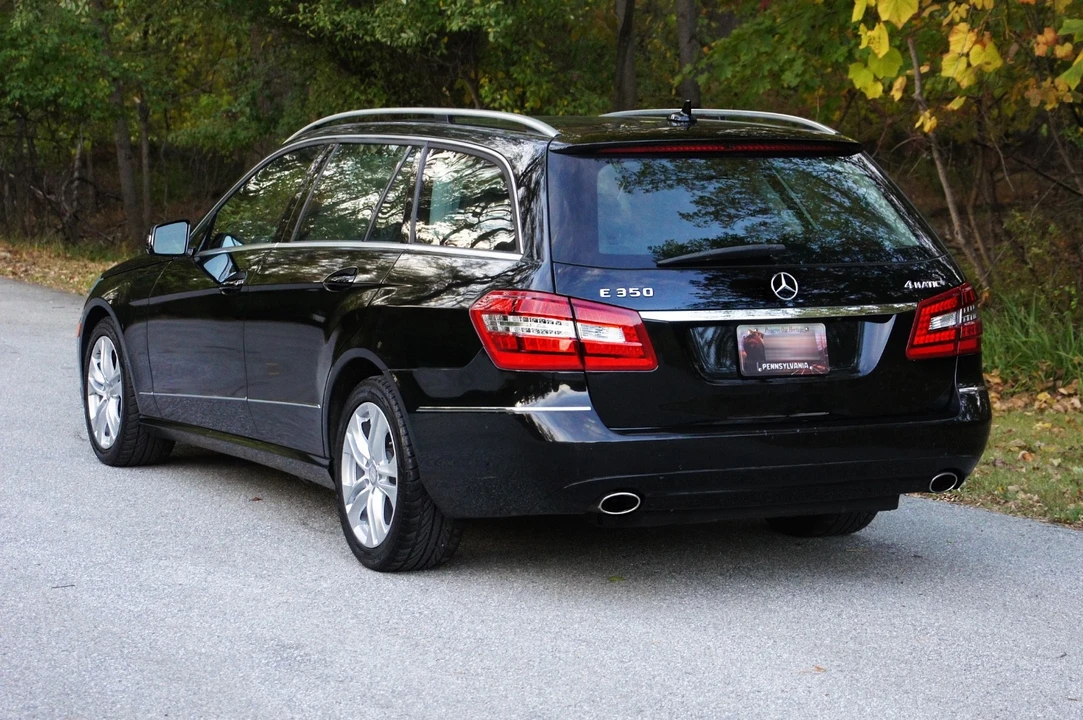 2011 Mercedes-Benz W212 E-Class - Image 4 of 20
