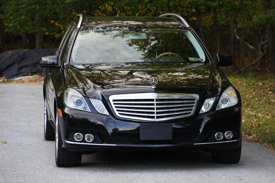 2011 Mercedes-Benz W212 E-Class - Image 5 of 20
