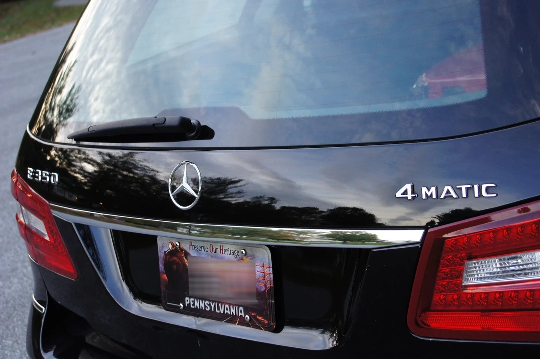 2011 Mercedes-Benz W212 E-Class - Image 8 of 20