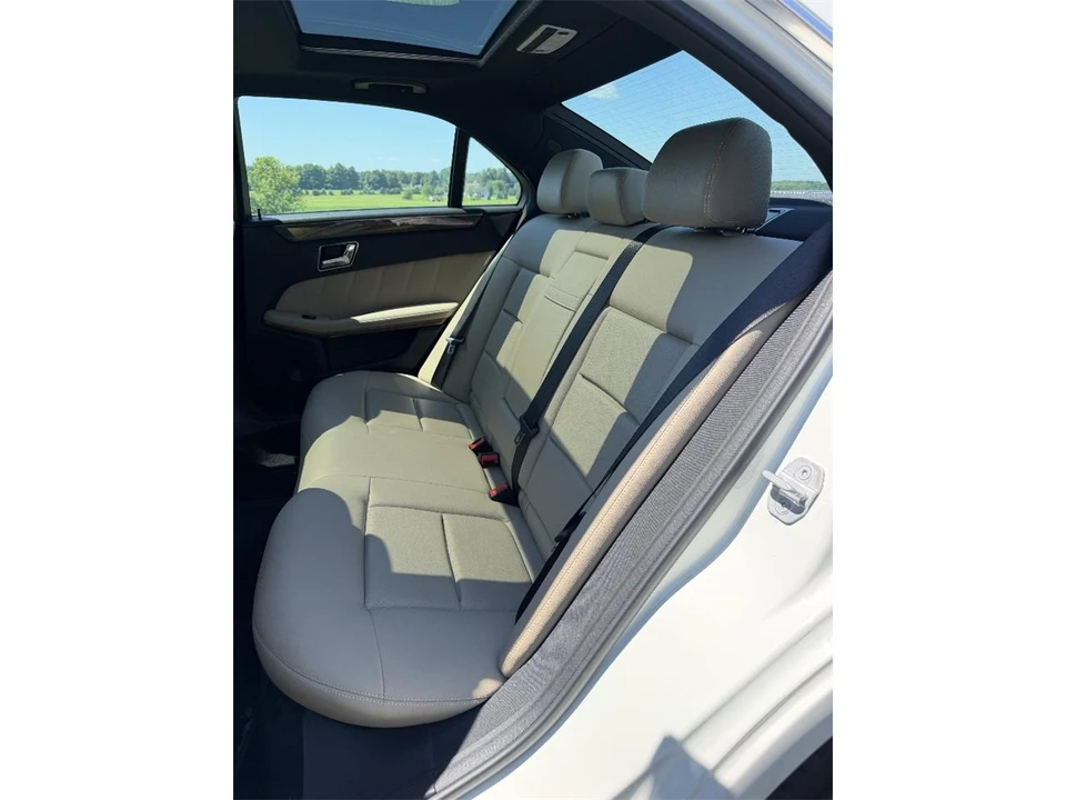 2011 Mercedes-Benz W212 E-Class - Image 17 of 24