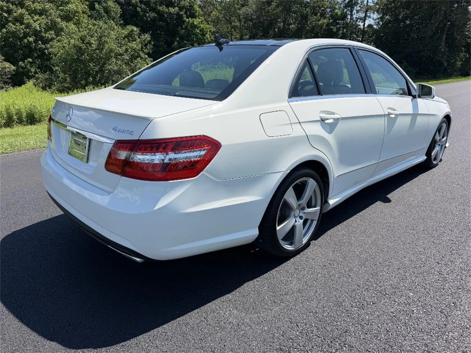 2011 Mercedes-Benz W212 E-Class - Image 6 of 24