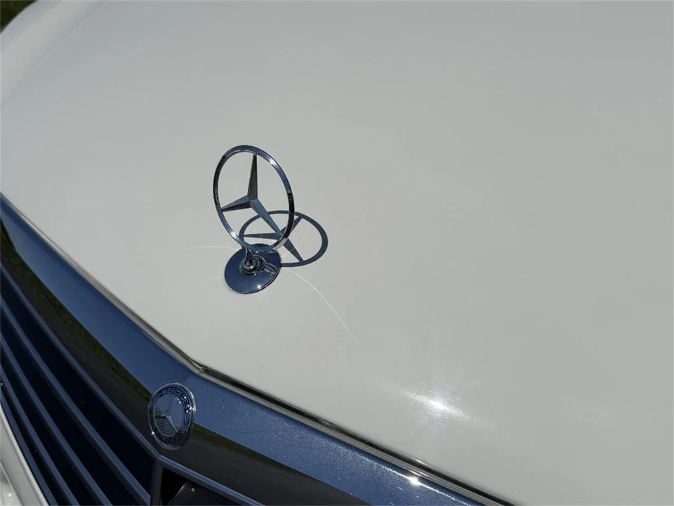 2011 Mercedes-Benz W212 E-Class - Image 13 of 24