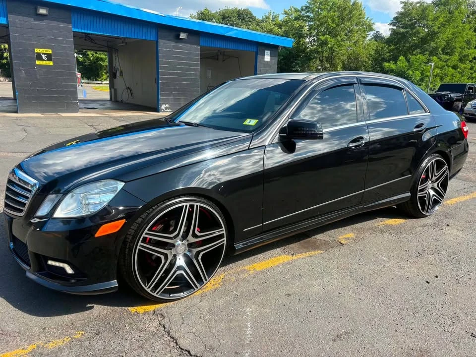 2011 Mercedes-Benz W212 E-Class - Image 2 of 8
