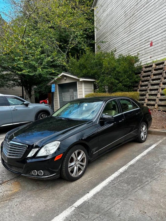 2011 Mercedes-Benz W212 E-Class - Image 2 of 13