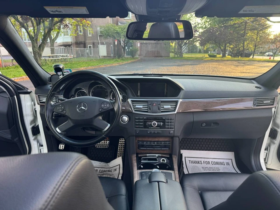 2011 Mercedes-Benz W212 E-Class - Image 11 of 20