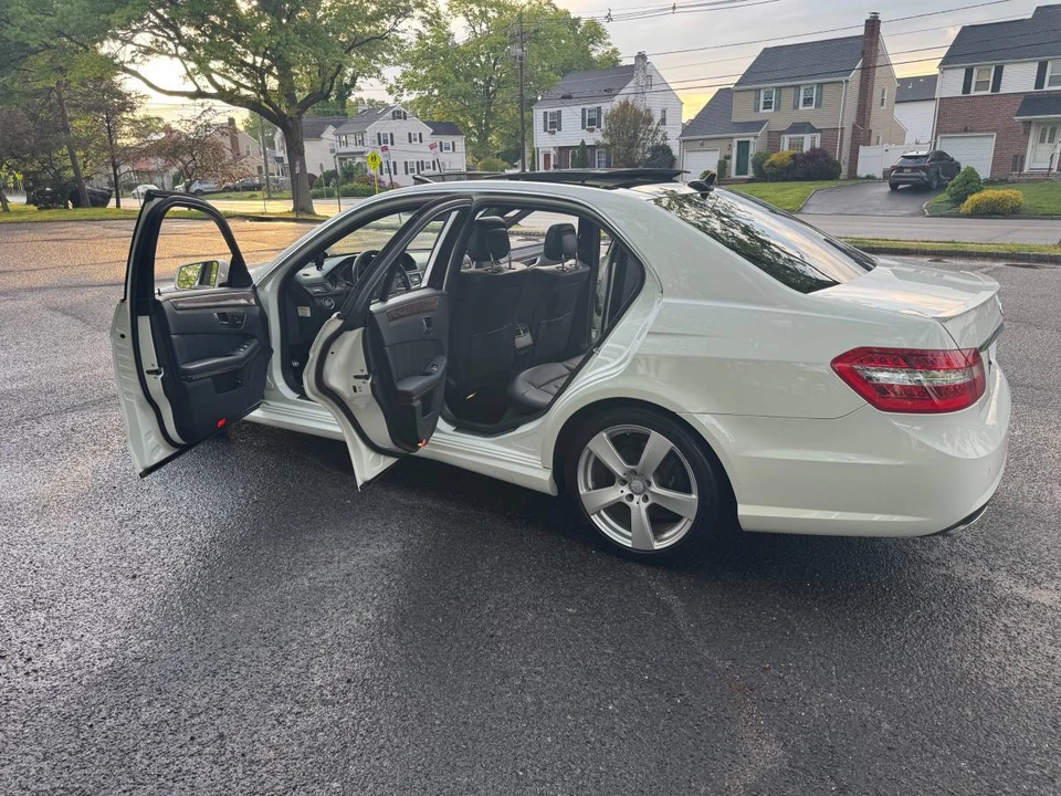 2011 Mercedes-Benz W212 E-Class - Image 7 of 20