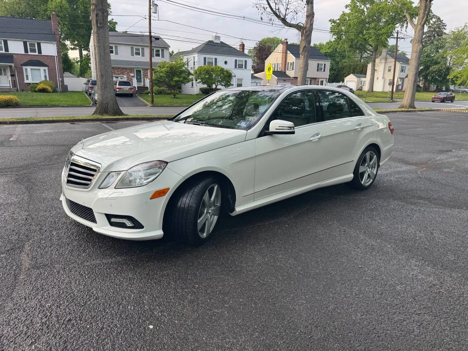 2011 Mercedes-Benz W212 E-Class - Image 3 of 20