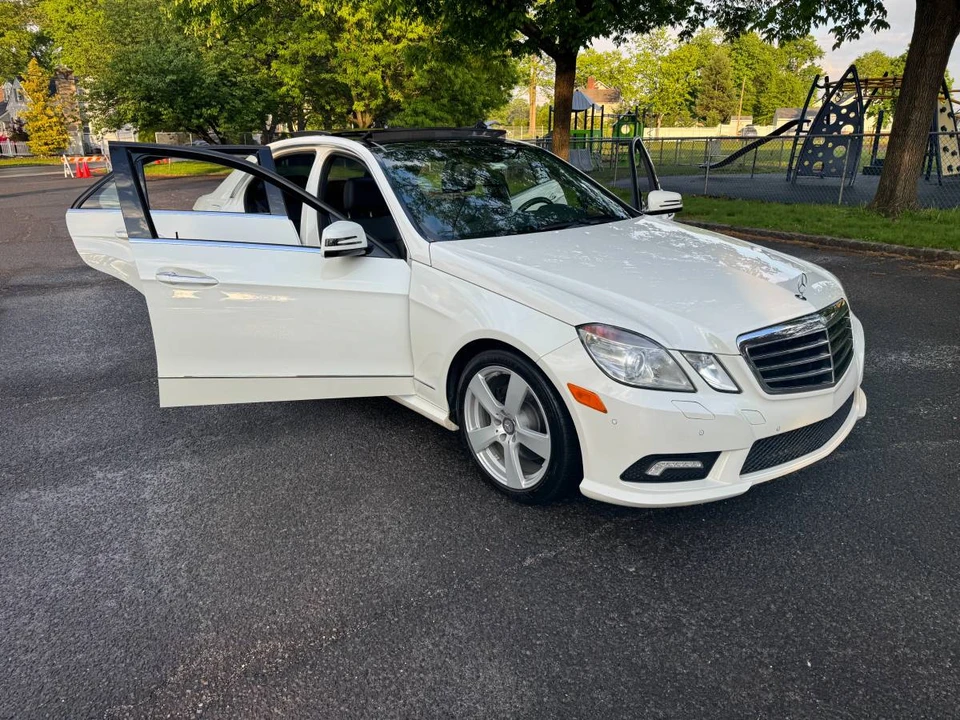 2011 Mercedes-Benz W212 E-Class - Image 10 of 20