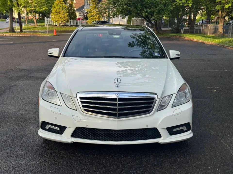 2011 Mercedes-Benz W212 E-Class - Image 2 of 20
