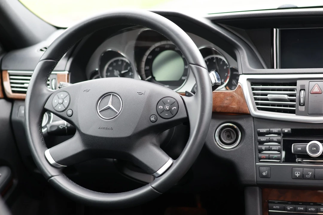 2011 Mercedes-Benz W212 E-Class - Image 5 of 9