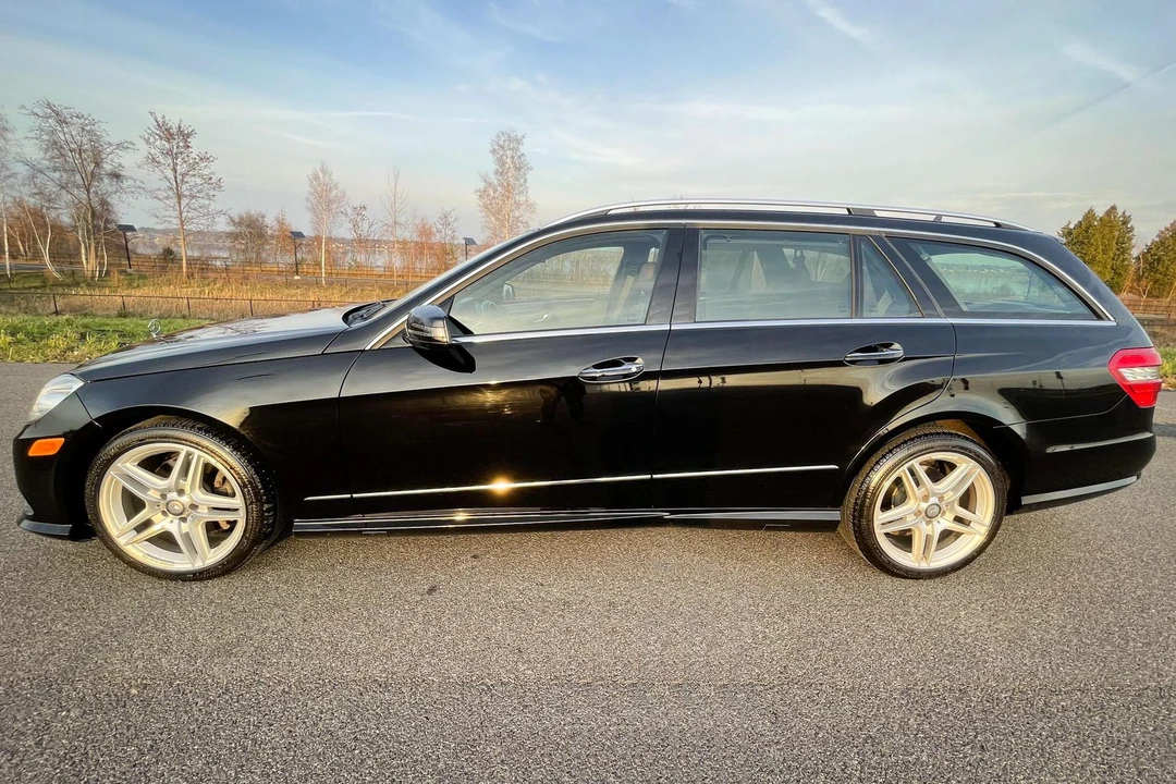2011 Mercedes-Benz W212 E-Class - Image 3 of 31