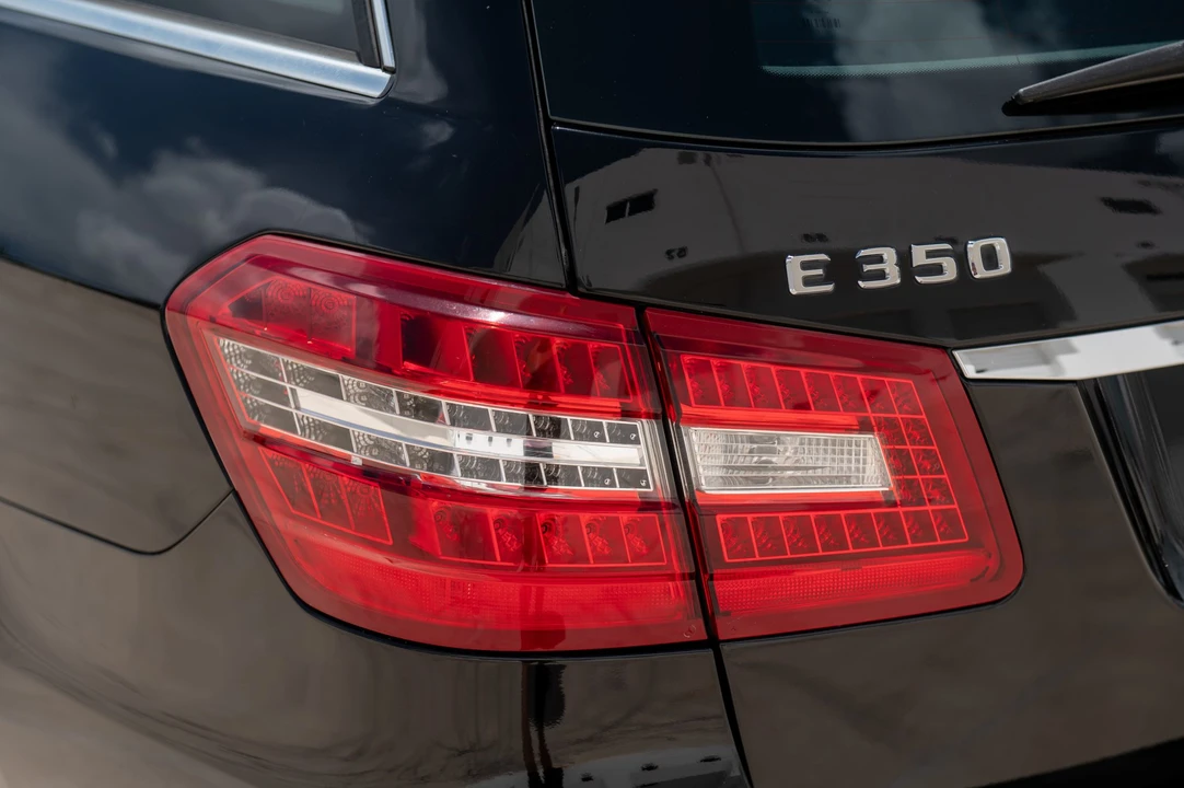 2011 Mercedes-Benz W212 E-Class - Image 24 of 31