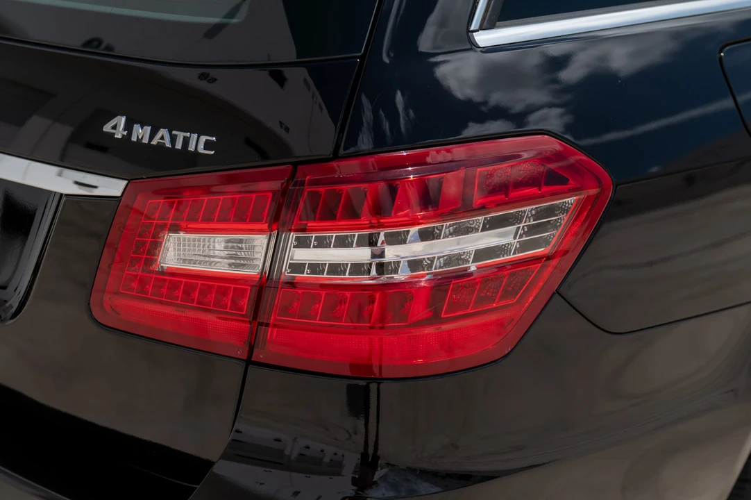 2011 Mercedes-Benz W212 E-Class - Image 29 of 31